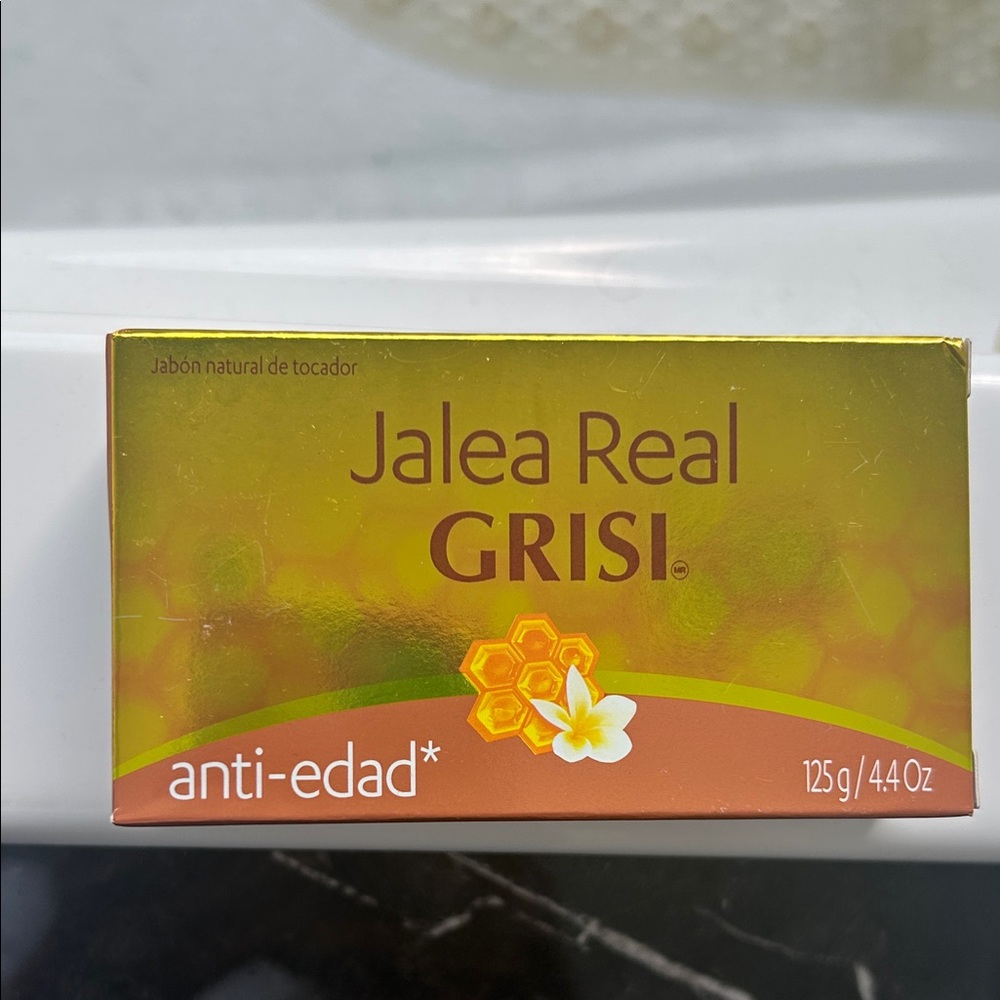 Jalea Real Anti-Aging Soap - Gold